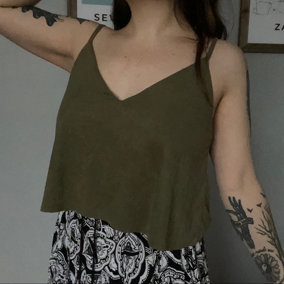 FOREVER 21 CAMI TANK TOP SIZE S ARMY GREEN - Picture 2 of 5